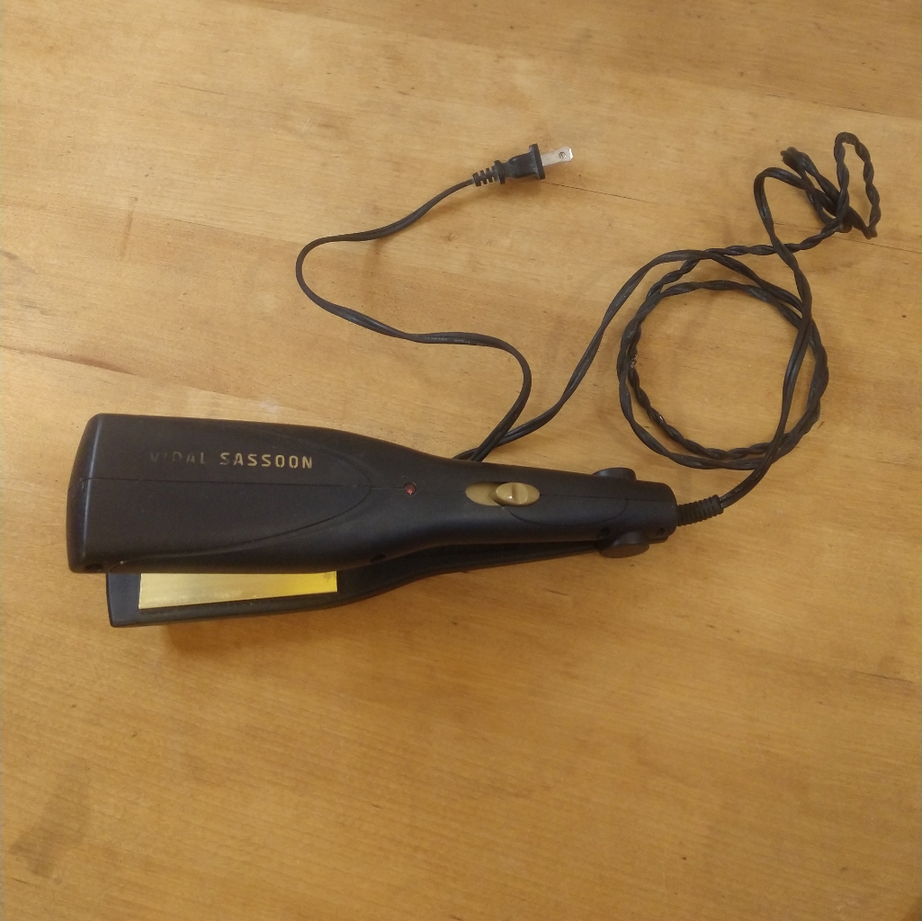 Vidal Sassoon Flat Iron 2